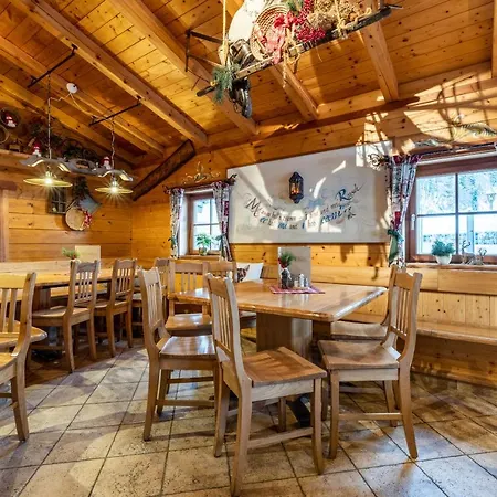 Breitlehenalm اوبرتاورن