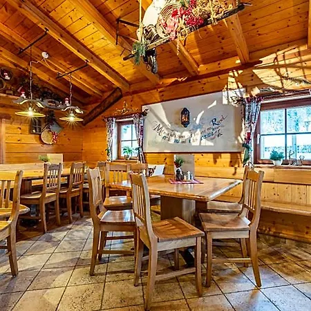 布雷布何纳酒店 4* 上陶恩