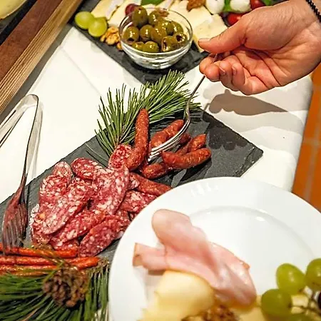 布雷布何纳酒店 酒店 4*